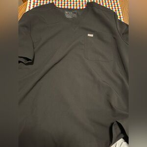 FIGS Black Scrub Top XXL